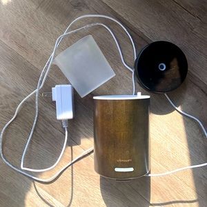 Table top humidifier with changing color lights